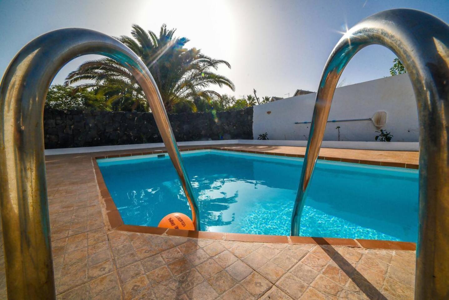 Agradable Y Familiar Con Piscina Casa Inima Villa Playa Blanca  Eksteriør bilde